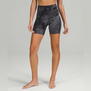 Lululemon Wunder Train High Rise Short
